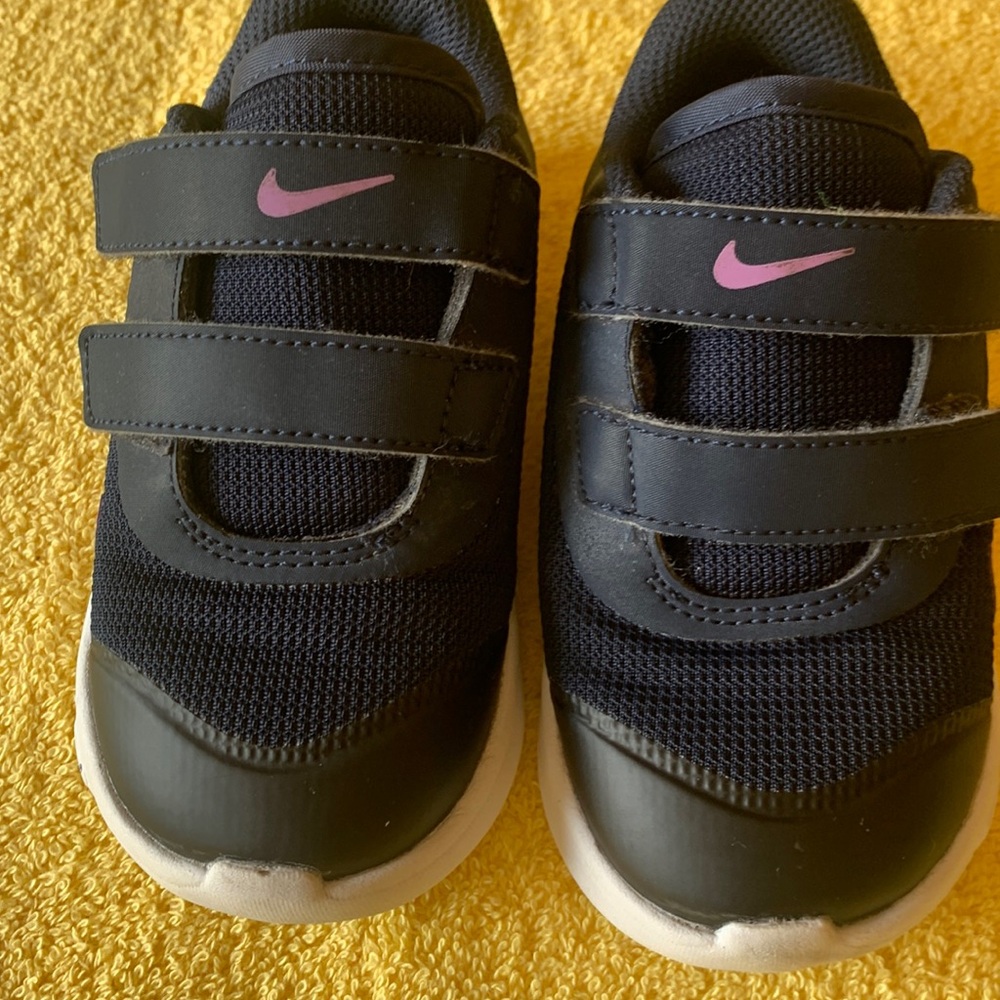 NIKE Shoes size 8C kids